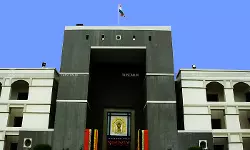 Gujarat HC upholds Acquittal order under NI Act as  Applicant failed to Submit ITR proving Financial capacity [Read Order]