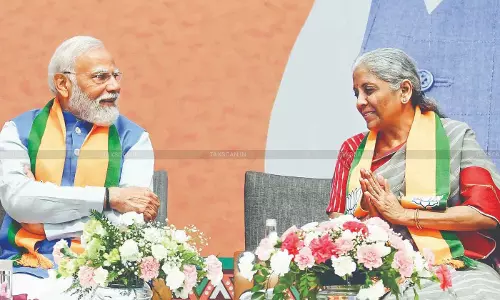 Centre Flags off GST Bachat Utsav: PM Narendra Modi & FM Nirmala Sitharaman Meet with Vendors for Feedback Centre Flags off GST Bachat Utsav: PM Narendra Modi & FM Nirmala Sitharaman Meet with Vendors for Feedback